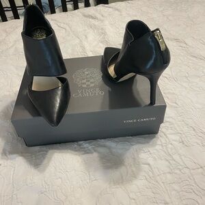 Black back zip Vince camuto heels